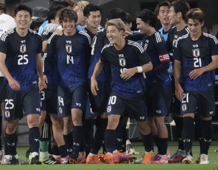 日 축구 망했다! 韓 안중에도 없는 英 평가전, 최악의 상황 마주하나..…