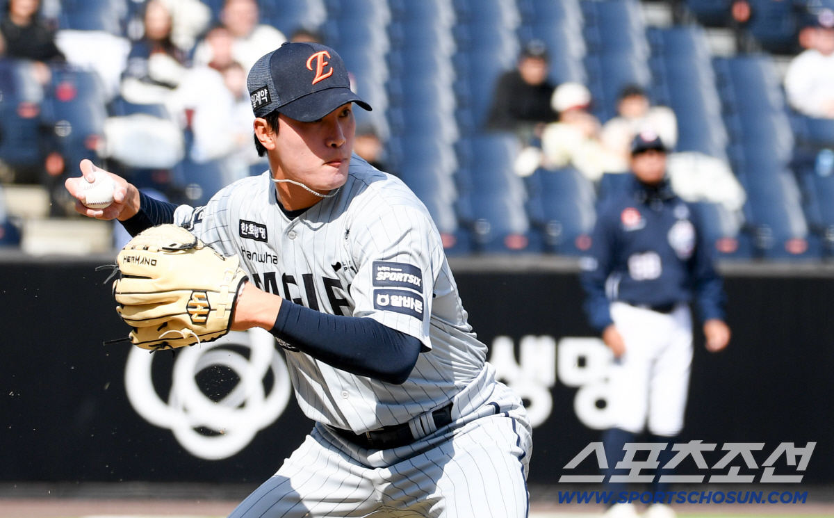 70G 불펜 줄이탈? 'ERA 1.80' 150km 투수 등장했다…'청주…