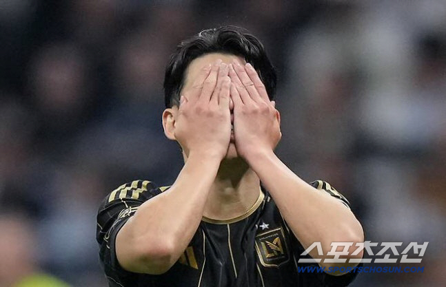 리그 첫 골 도전! 손흥민, '10번' 아닌 다시 '손톱'...오스틴전 …