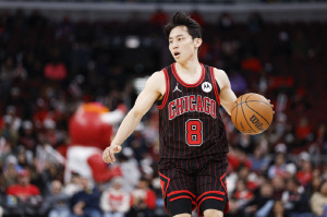 이건 킹정이지! 'NBA 도전=매년 30억원 포기' 카와무리 유키 연봉 전격 공개. 7배 적게 받고 NBA 도전위해 잔류