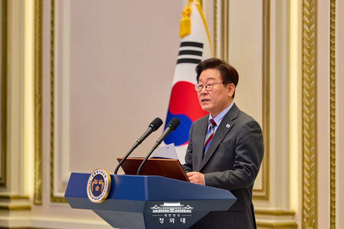 '청와대 간 스마일리 金윤지' 이재명 대통령,패럴림픽 국대 오찬 격려..."역대 최고성적X감동X투혼 장애인체육 적극 지원" 약속