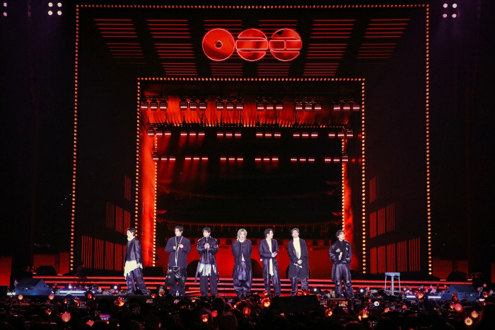 하이브, BTS 광화문 공연 통제·물품 검색 사과 "안전 위해서..불편드…