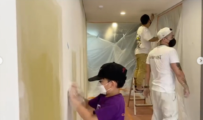 이윤진, 이범수와 이혼 후 '인생 리셋'…"소을·다을 남매와 새 집 계약…