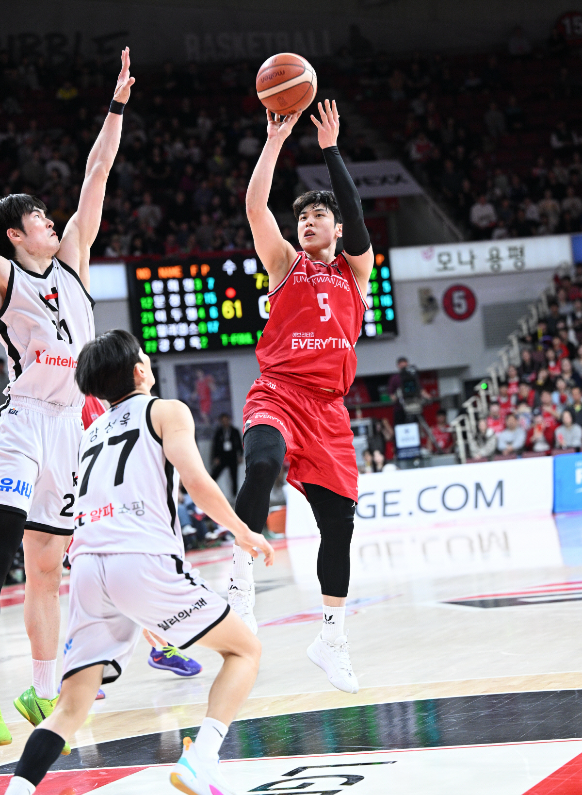 [KBL리뷰]'홍삼 고춧가루 맵네' 정관장, 6강희망 KT에 분패 안겼다…