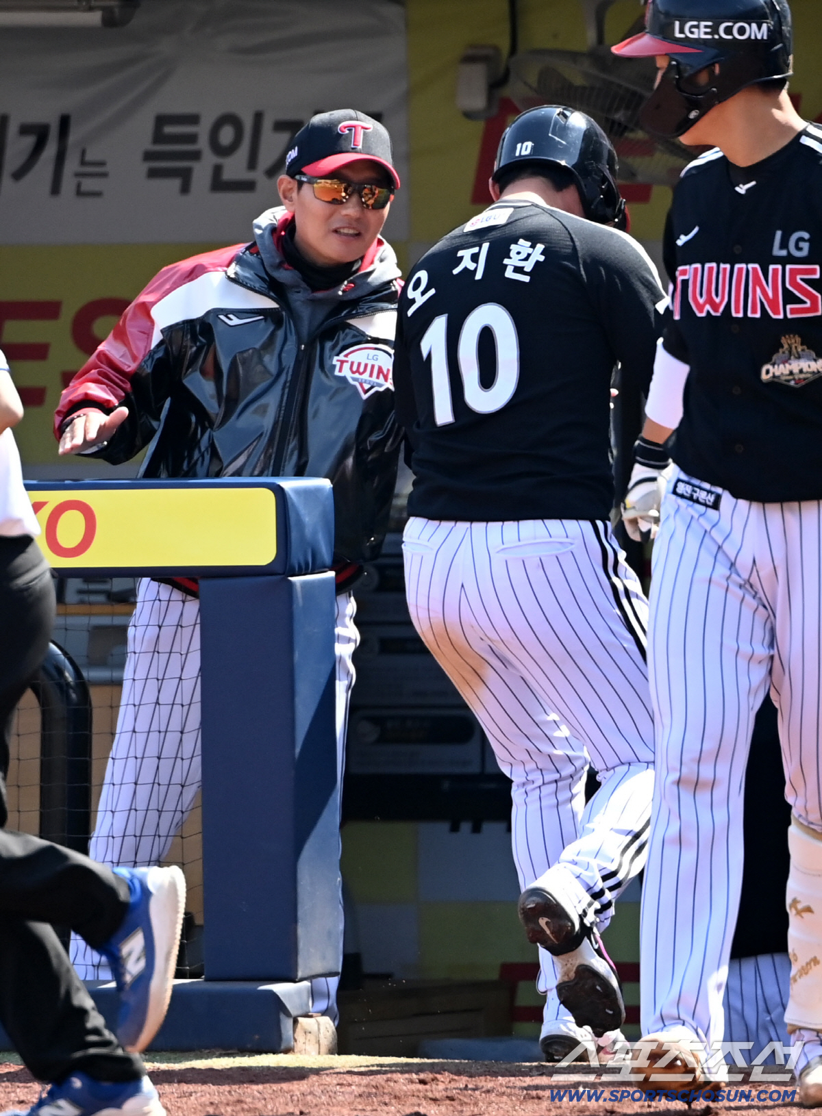 '이주헌 또 홈런, 0.414' 우승후보 LG, 삼성, 35안타 달구벌 …