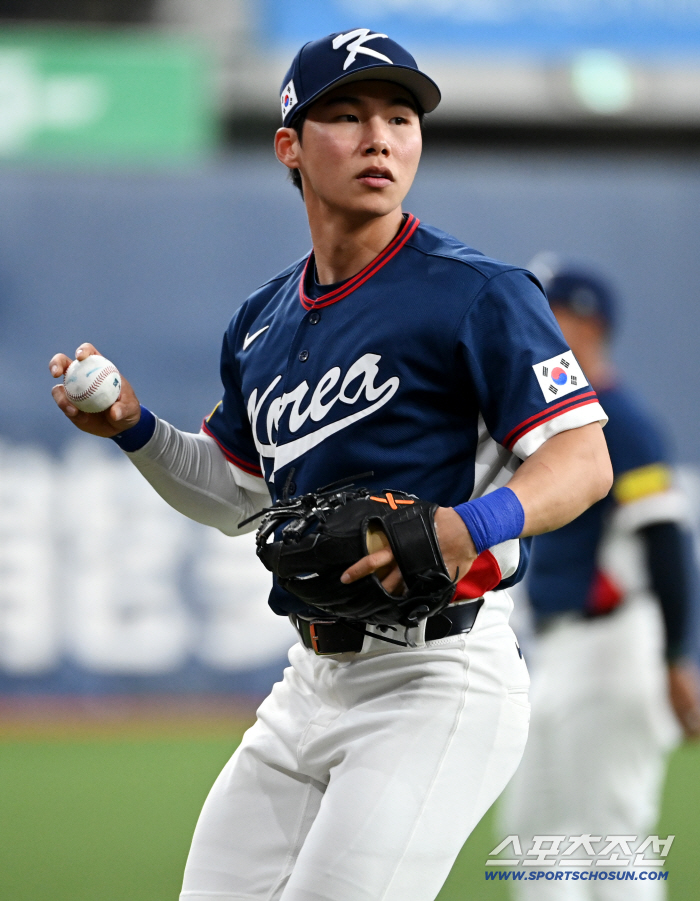 김혜성을 '1할 타자'와 고민한다고?…'마지막 자리' 고심한 로버츠 감독,