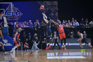 [EASL] 우츠노미야 폭풍 3점 세례. 동아시아 최강팀 등극. 그들은 어떻게 타오위안의 막강 포스트를 '스몰 라인업'으로 무너뜨렸나 