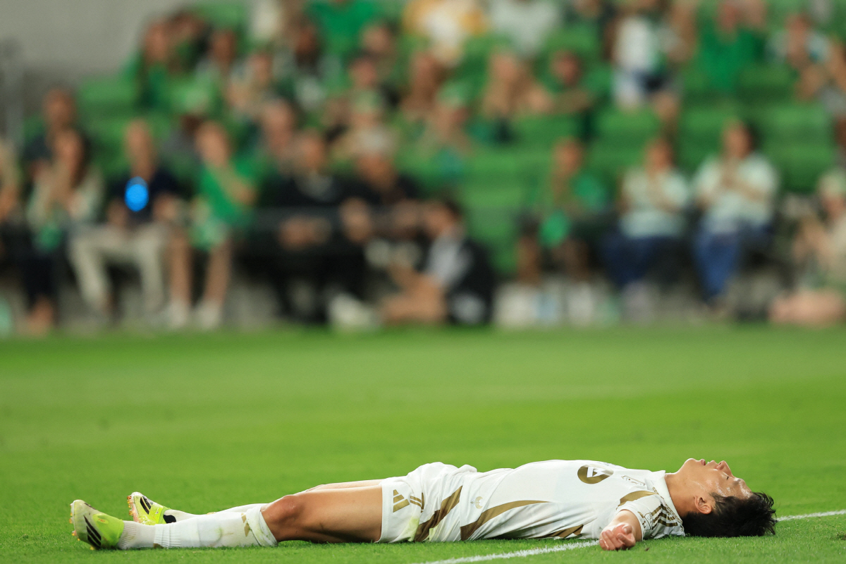 미국 결국 작심 비판! "손흥민 감 떨어졌다"→5경기 무득점 지적…요리스…