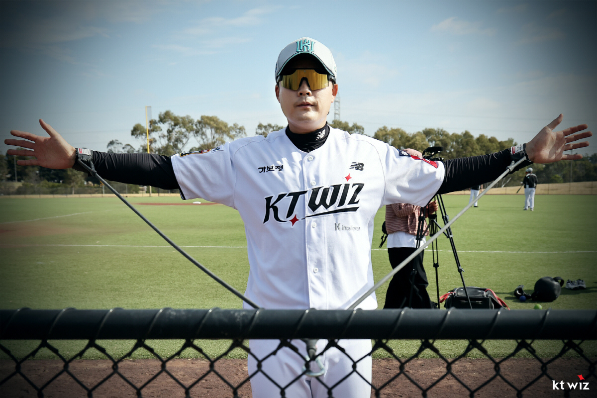 150㎞ 필승조를 '나이 탓'으로 버리다니…100억 FA 대신 '4G 무…