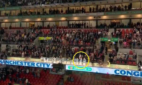 "손흥민, 이강인도 당했다" 맨시티의 우즈벡 DF, 카라바오컵 우승 후 …