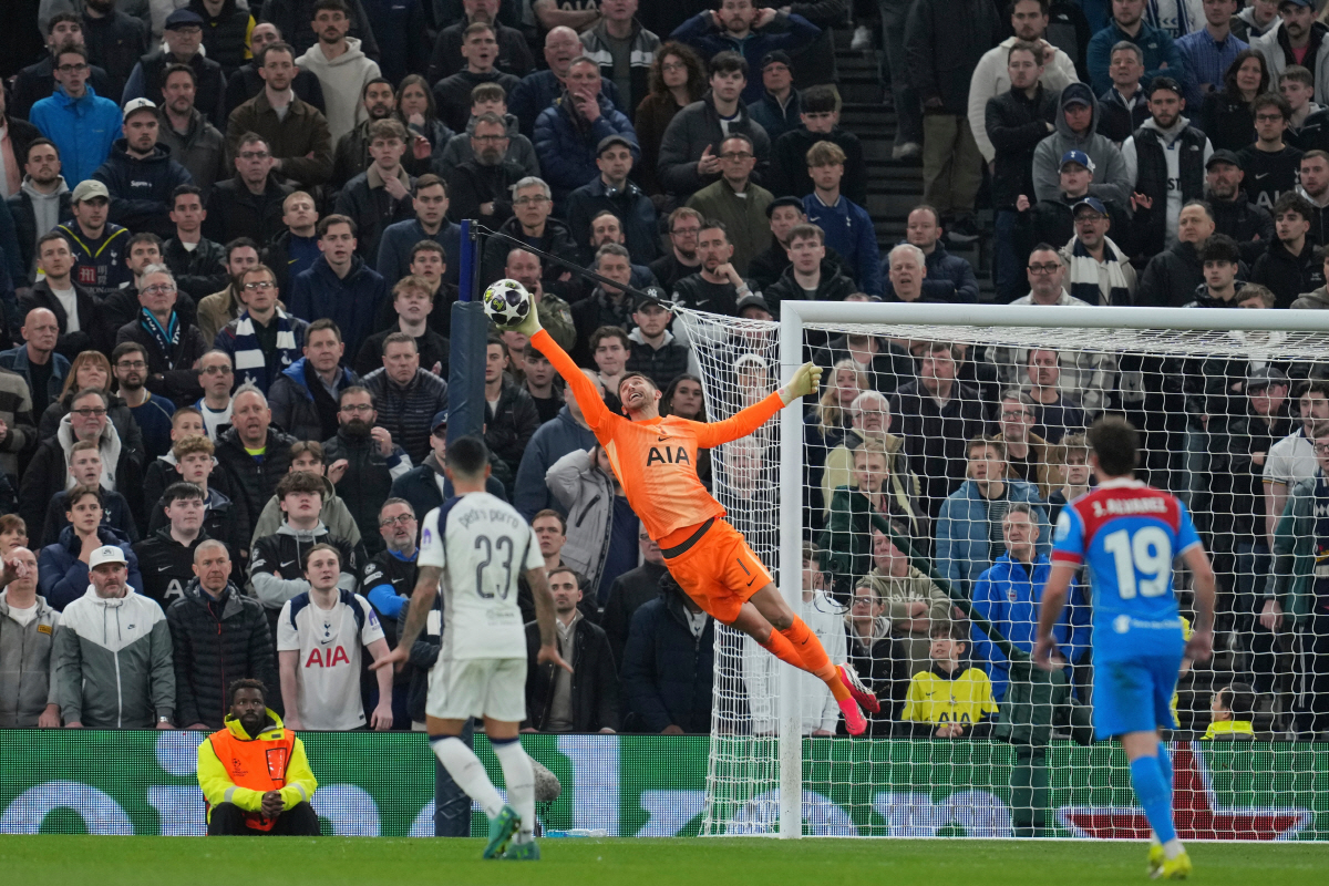 '손흥민 위해 우승했는데' 토트넘, 유로파리그 우승 주역 줄줄이 떠난다.…