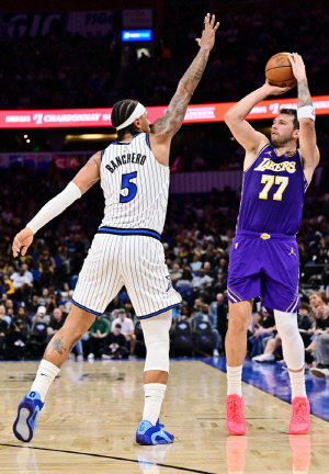 루카 매직은 이어진다. NBA 사무국 테크니컬 파울 전격취소. 돈치치, 디트로이트전 출전 가능