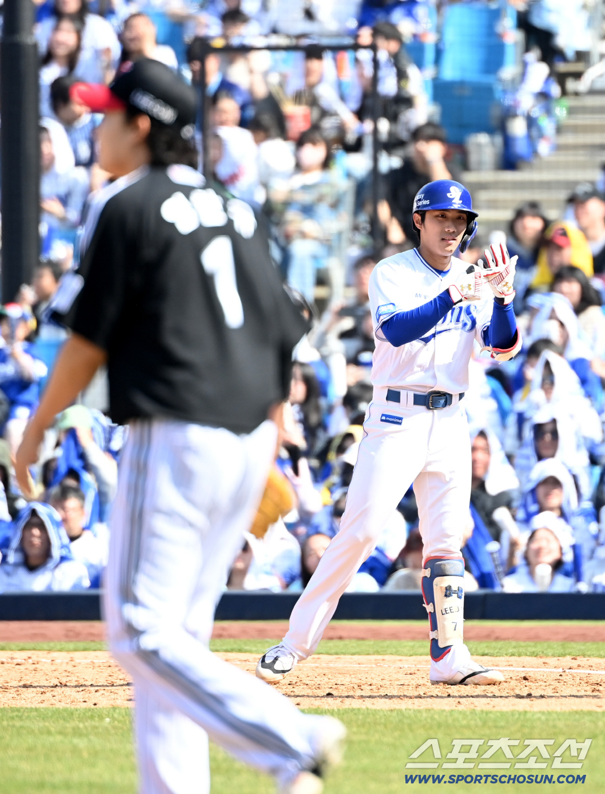 '홈런치는 톱타자' "시야도 궤도도" 모든 것이 바뀌었다...AG 국대 …