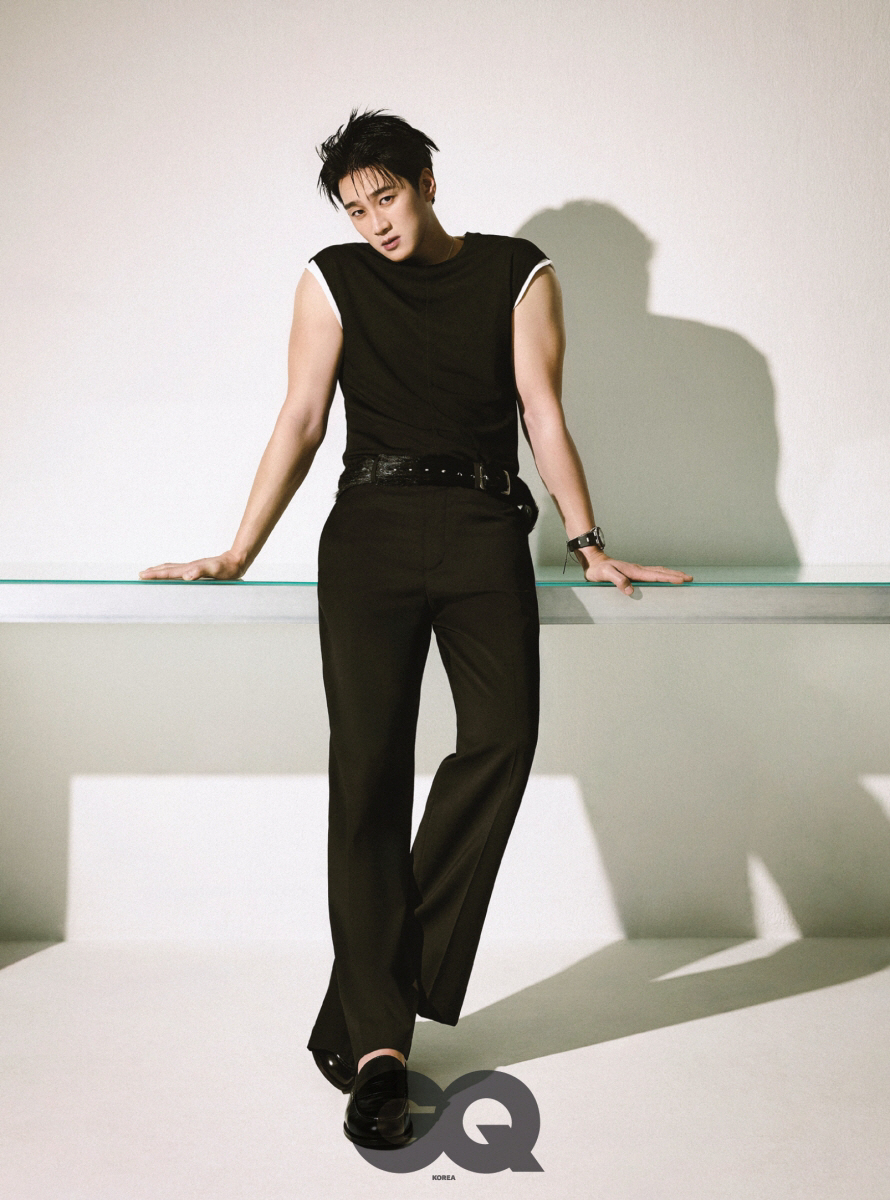 안보현, 성난 팔 근육 인증…나른 섹시 비주얼 정석