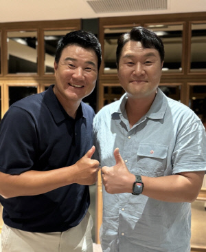 “쌍둥이인 줄” 이형택·윤경호, 투샷에 연예계 발칵..도플갱어 외모 화제