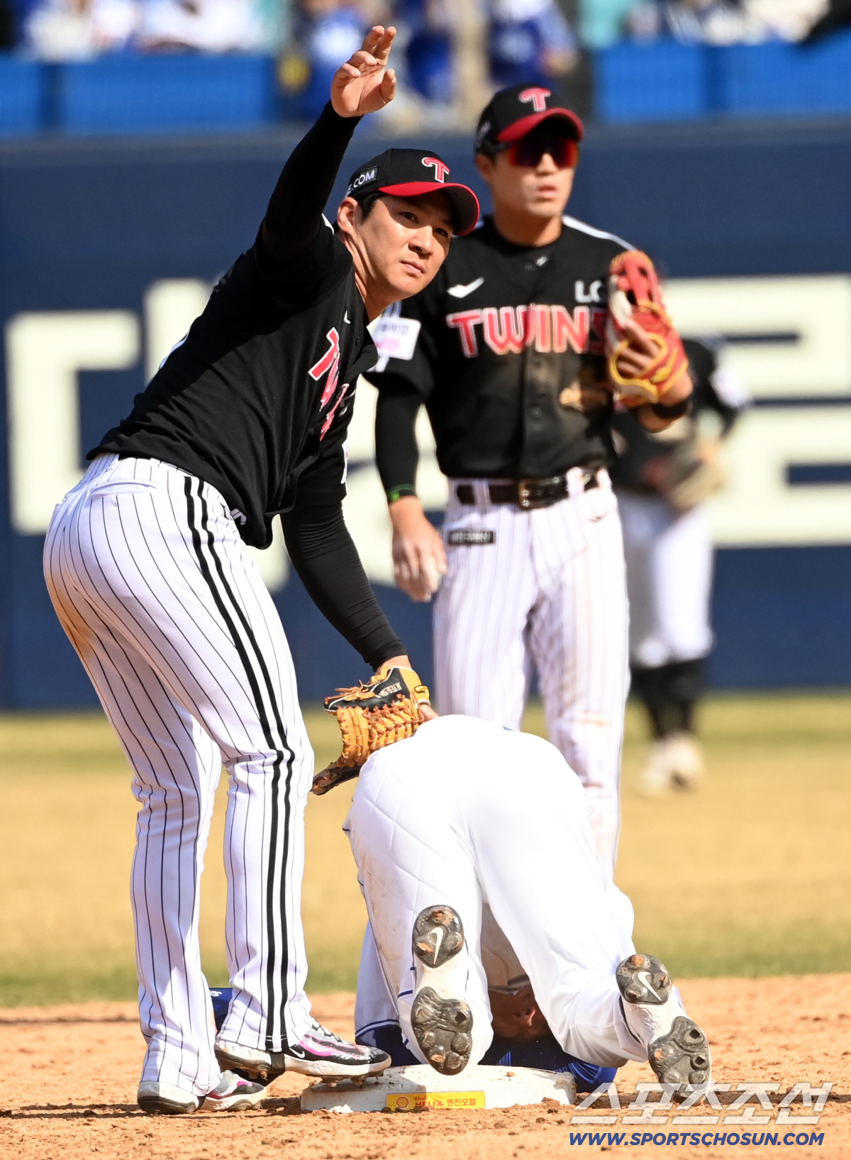 [속보]충격! 하루에 둘이 골절이라니… 박진우 쇄골골절→시즌아웃, 이성규…