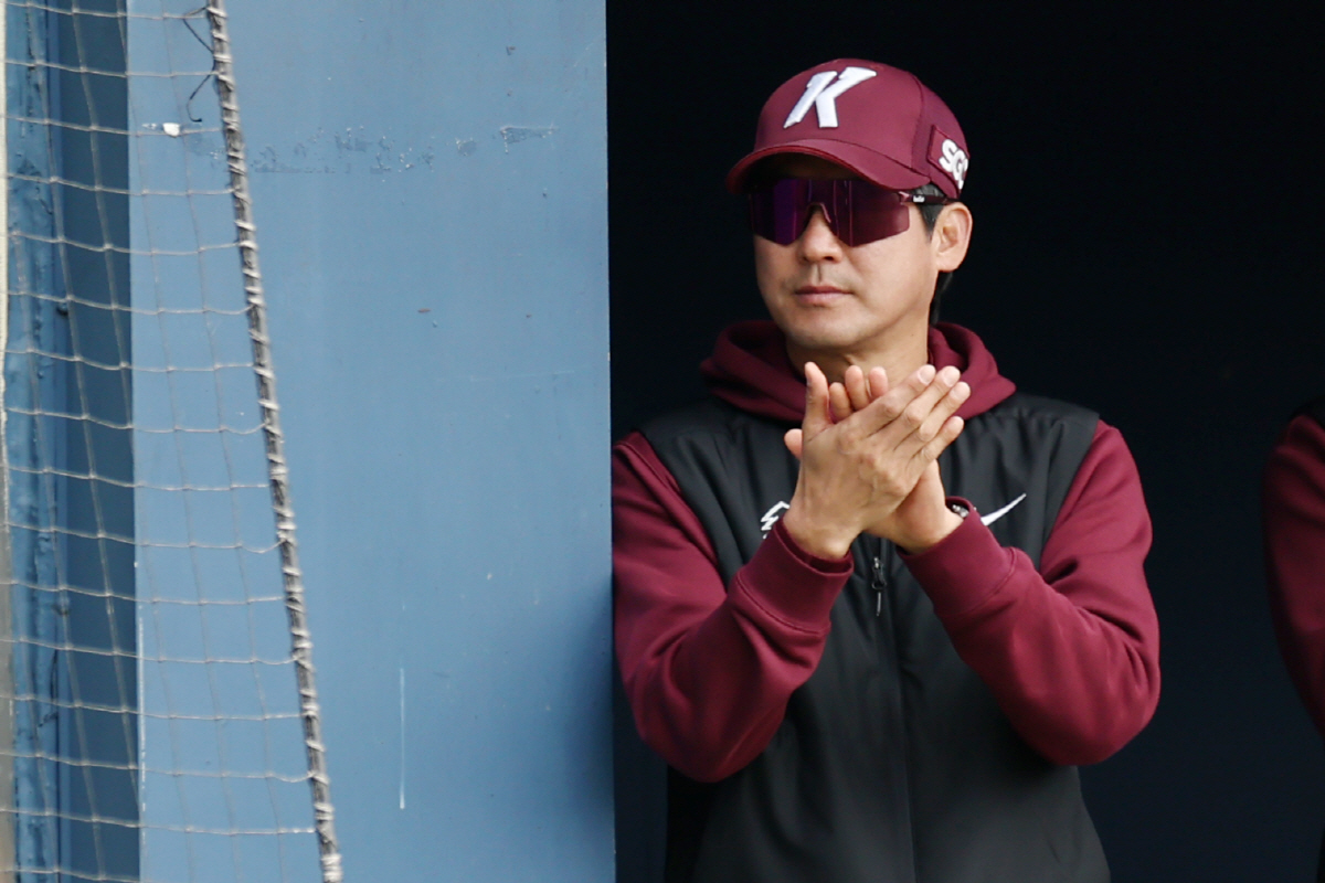 '전체1픽' 박준현 4실점 난타 → 7회에만 16점 났다! 빅이닝 주고받…