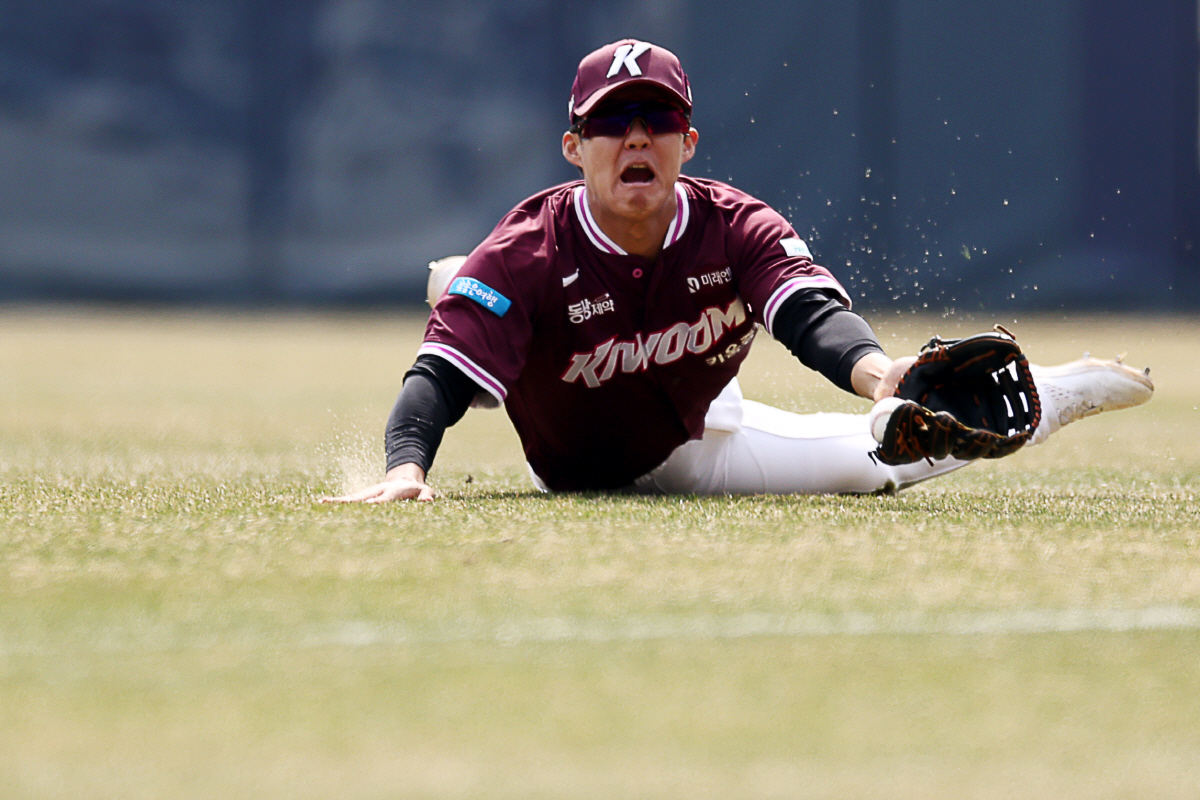 '전체1픽' 박준현 4실점 난타 → 7회에만 16점 났다! 빅이닝 주고받…