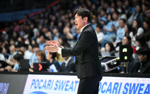 [현장인터뷰] '24득점 19리바' 진격의 칸터...김효범 감독 