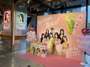 'Let's Drink Twice'…티젠, 트와이스와 함께한 콤부차 광고 캠페인 공개