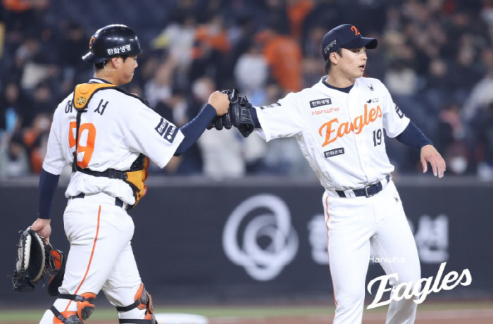 "피치클락 안 들려요" 집정리도 아직 안 끝났다…적응 중인데 'ERA 2…