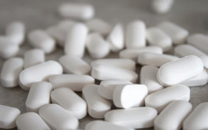 반 친구들 독살 계획서 작성한 10대…'명탐정 코난' 모방?