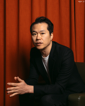 음악·연기·미술 다 잡은 백현진, 프레인TPC 합류…류승룡·오정세와 한솥밥