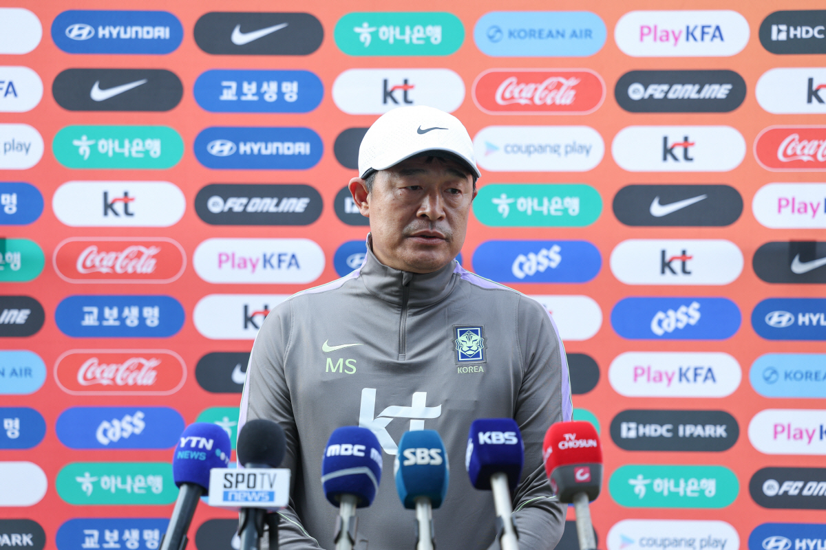 [현장인터뷰] '아시안컵 실패' 이민성 감독 "아시안컵은 시뮬레이션...…