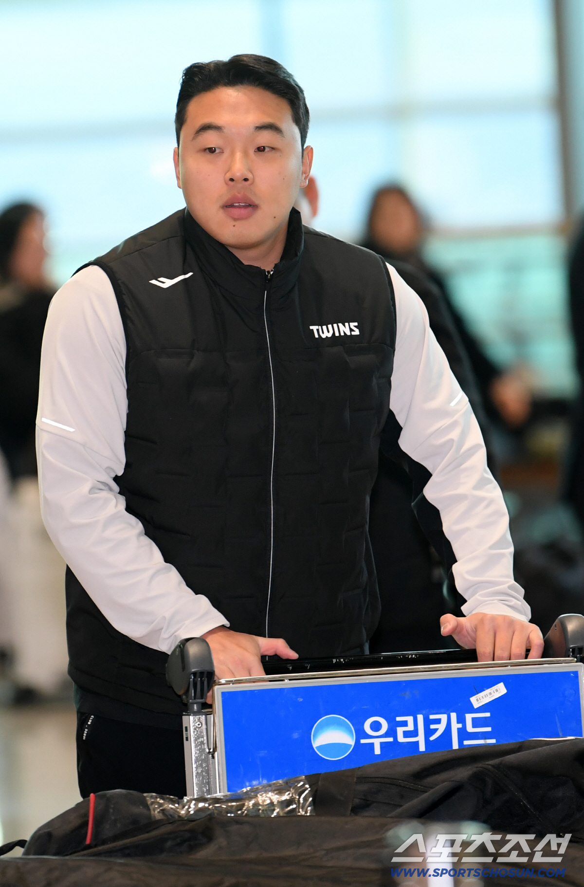 '기적의 날' 세이브했던 그 투수. 수술을 두번이나 받는다니... 뼛조각…