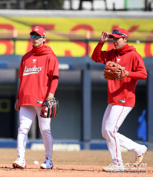 시범경기서 문책성 교체라니! → 거기서 몸을 사리나. 사령탑은 왜 가만두지 않았나 [인천 현장]