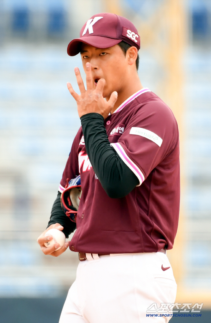 '레전드 아들', '전체1순위', '학폭논란' 박준현의 개막전은 