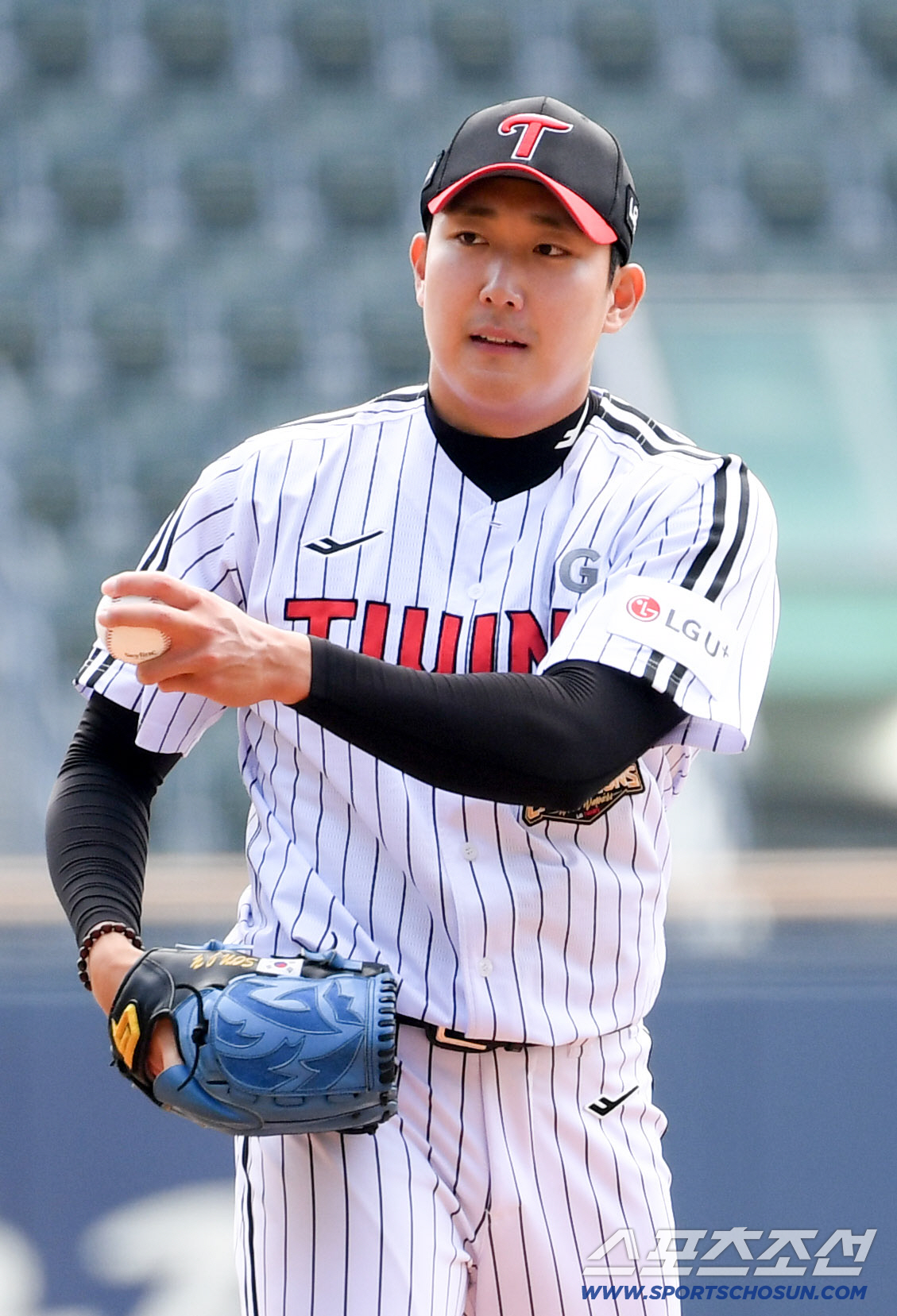 호주전 팔꿈치 통증 후 15일만에 다시 마운드에... 손주영 147km …