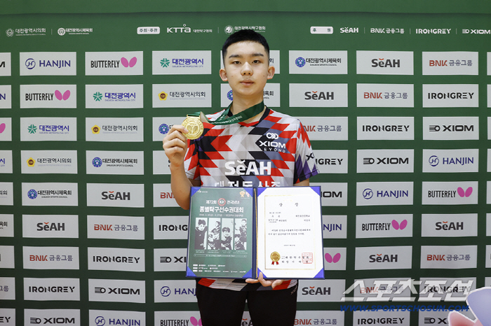 "15세 탁구괴물 이승수,고등부 형님들 다 꺾었다!" 男단식 '월반' 우…