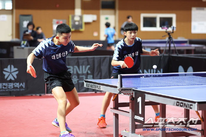 "15세 탁구괴물 이승수,고등부 형님들 다 꺾었다!" 男단식 '월반' 우…