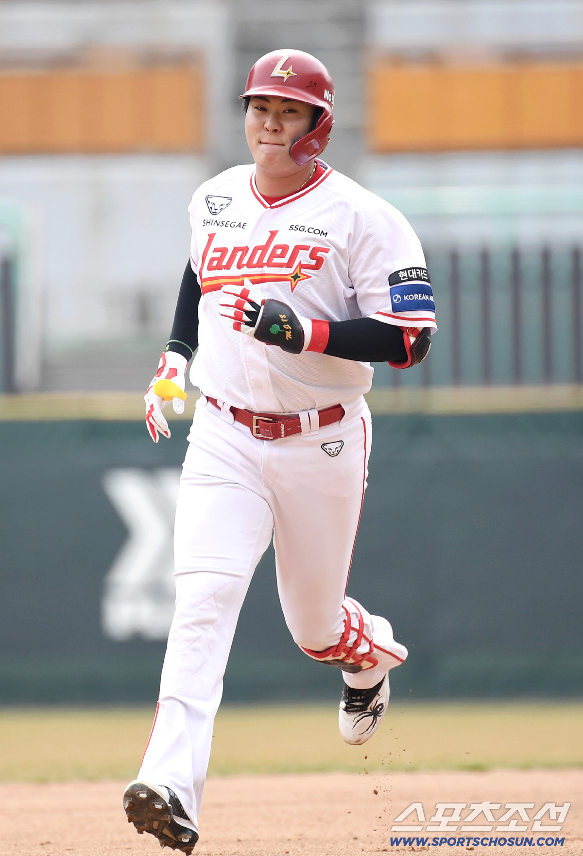 ABS 변화를 느꼈다! 멀티포 쾅쾅 비결이었나 → "조금 바깥쪽으로 치우…