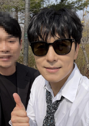 김동완, 전 매니저 폭로전에도 '데뷔 28주년' 버스킹 강행…