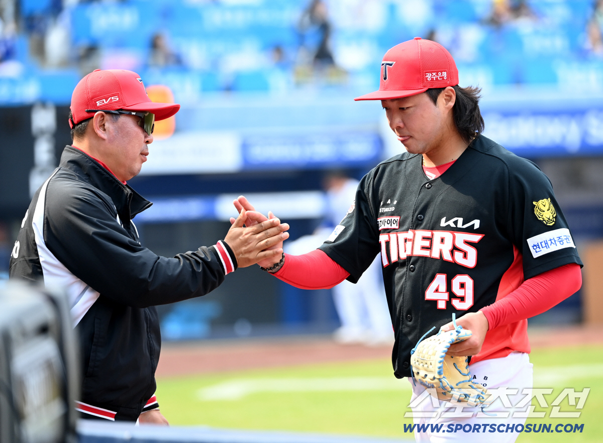 "현진형과 익힌 신무기가 킥" 한화 아쉽겠네, 시범경기 '제로맨' 김범수…