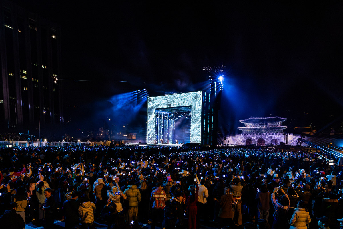 전세계 아미 1840만명 안방에 모였다..BTS 컴백 라이브, 24개국 …