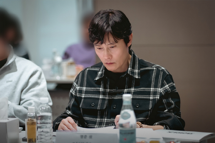 [공식] 이병헌·한지민 부부 호흡에 이희준 추가..'코리언즈', 내년 디…