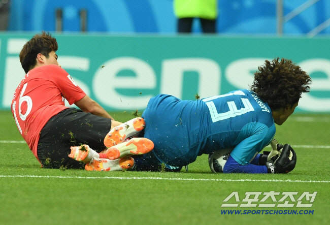 韓 축구 희소식! 손흥민 살았다, '라스트 댄스' 눈물 펑펑 초대형 변수…