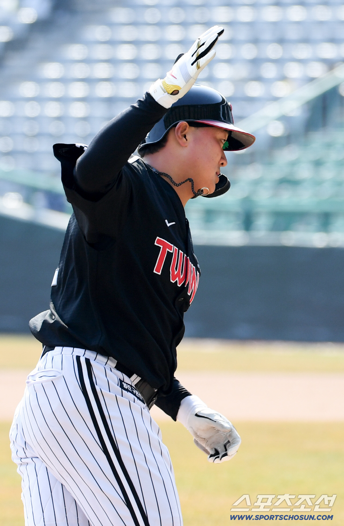 올해는 탱탱볼인가! 시범경기 홈런 100개 오버 → "다른팀 홈런 봐도 …