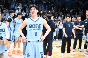 9연승 소노 태풍에 가려진 강렬 반전. 베스트 5 불투명→당당 MVP 탑 독. 소노 슈퍼 에이스 이정현의 슈퍼 변신. 왜 알바노 넘어선 유력 MVP일까