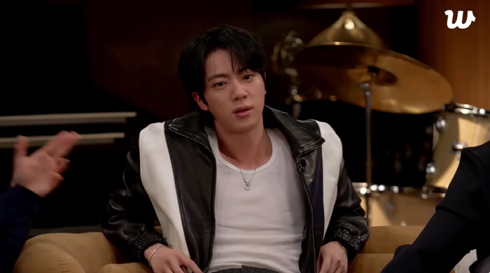 BTS 새 앨범 제작명단, 진만 쏙 뺐다..팬들 