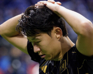 망했다! '0골' 손흥민 또 날벼락, 발롱도르 3위 월클 여름 합류 확정→'메시급' 우승 경쟁자 추가 예고...