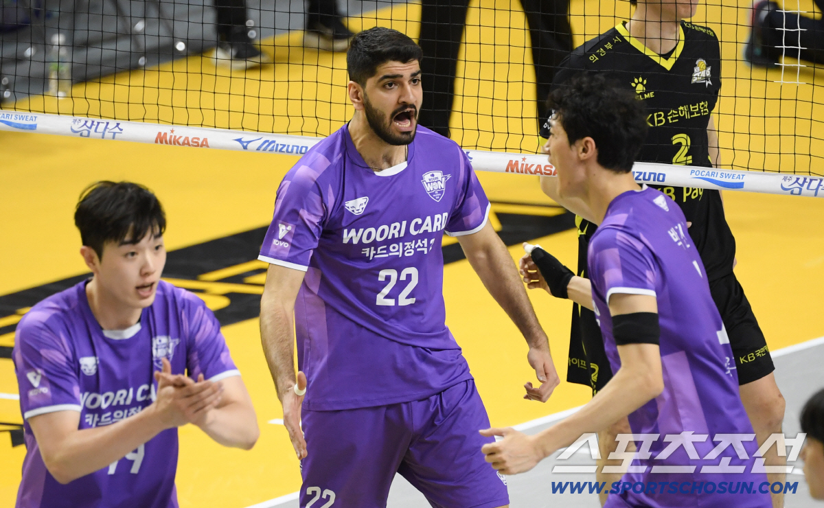 '준PO에서 셧아웃이라니!' 압도적 우리카드, PO 진출 확정…KB 탈락…