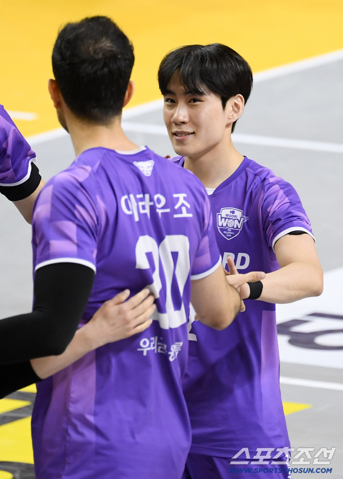 '준PO에서 셧아웃이라니!' 압도적 우리카드, PO 진출 확정…KB 탈락…