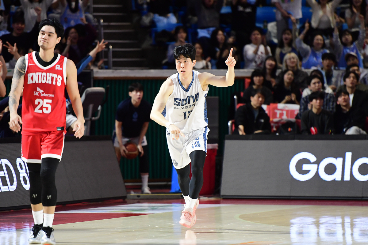 [현장분석] 천적마저 잡아냈다! 파죽의 10연승. 켐바오 동점, 이정현 …