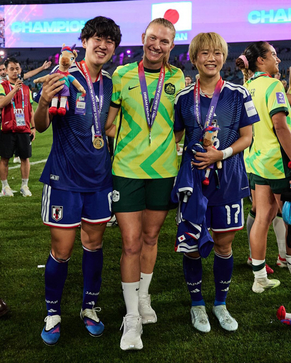 "토트넘 대환호" 손흥민 닮은꼴, 亞컵 우승 메달 들고 '감격 복귀'…일…