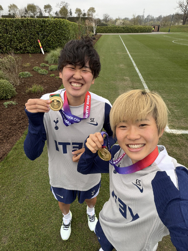 "토트넘 대환호" 손흥민 닮은꼴, 亞컵 우승 메달 들고 '감격 복귀'…일…