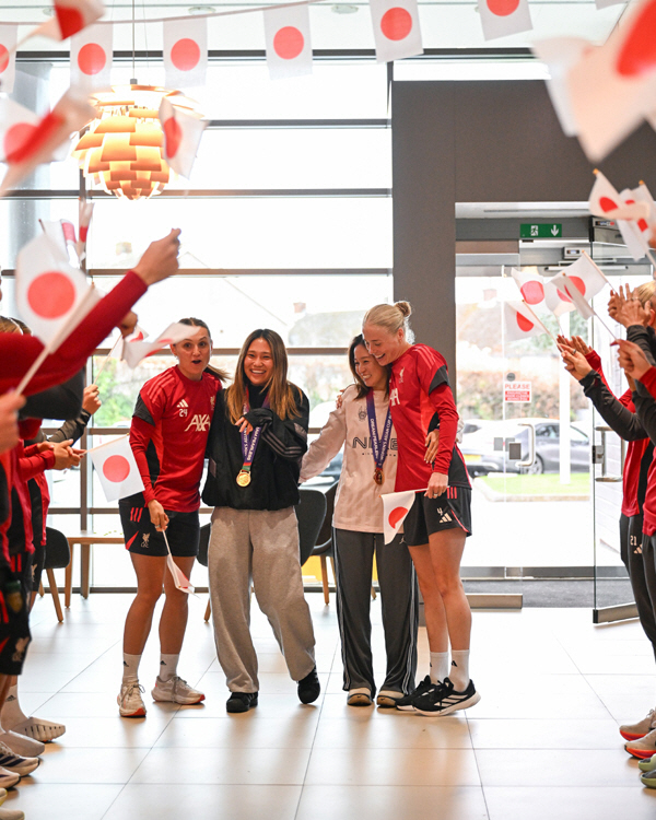 "토트넘 대환호" 손흥민 닮은꼴, 亞컵 우승 메달 들고 '감격 복귀'…일…